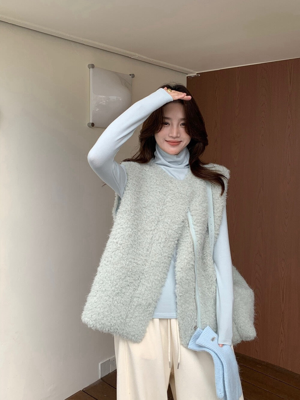 // 性價比極高皮毛一體毛茸馬甲外套(連斜肩袋)