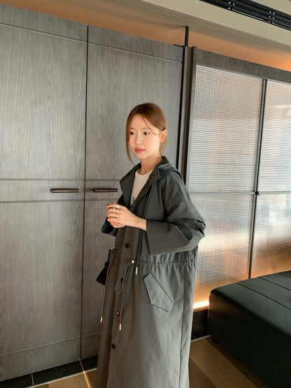 // 可束腰帥氣連帽長外套