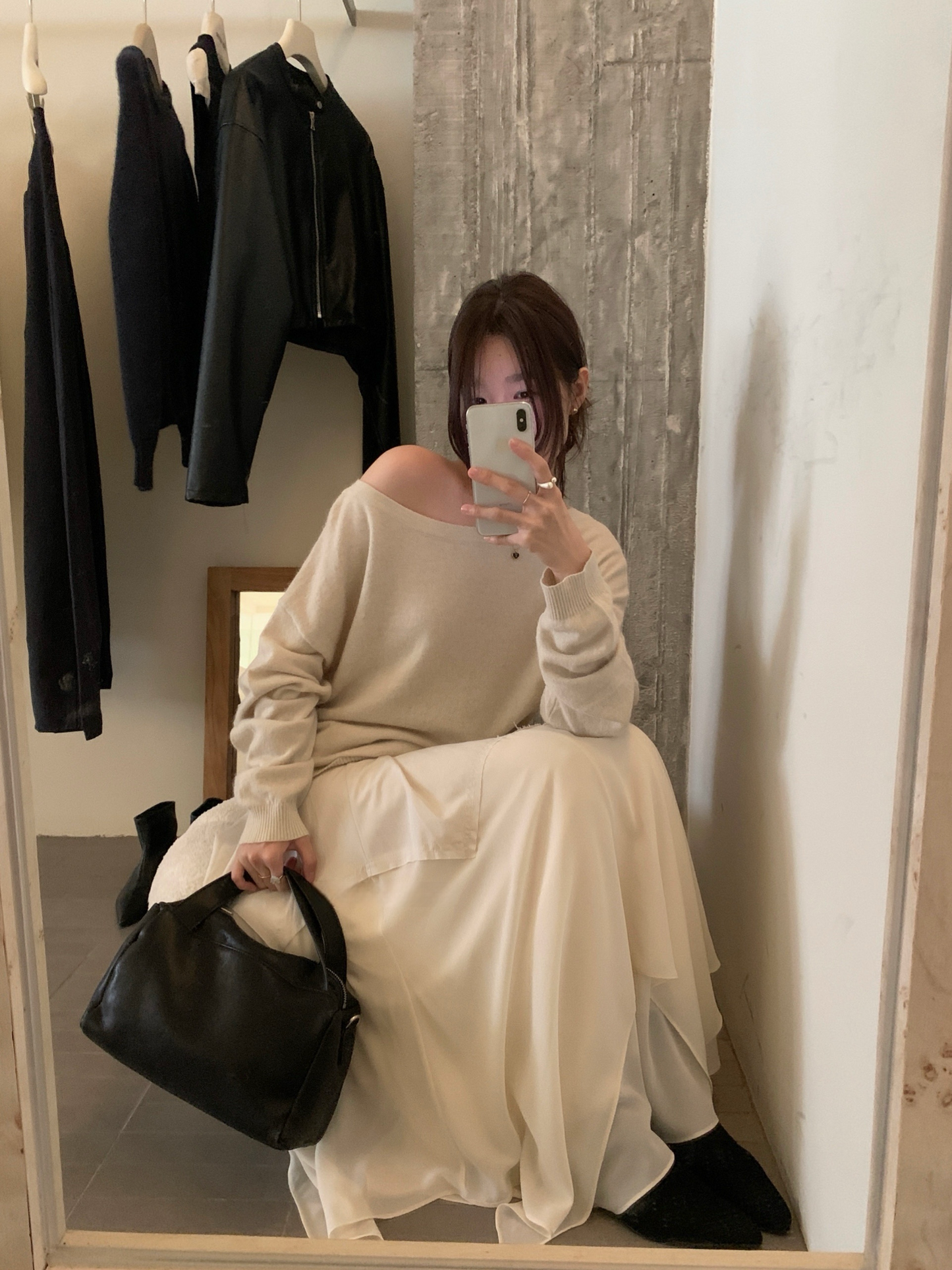 // 超軟糯貂絨斜肩針織上衣