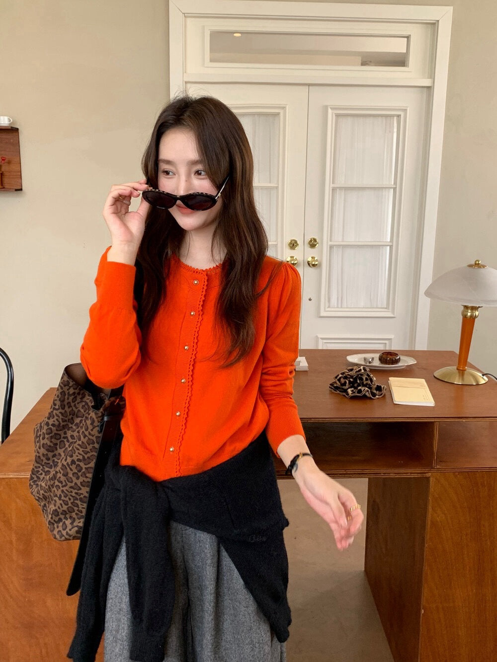 // 精緻鈎花邊小金鈕CD