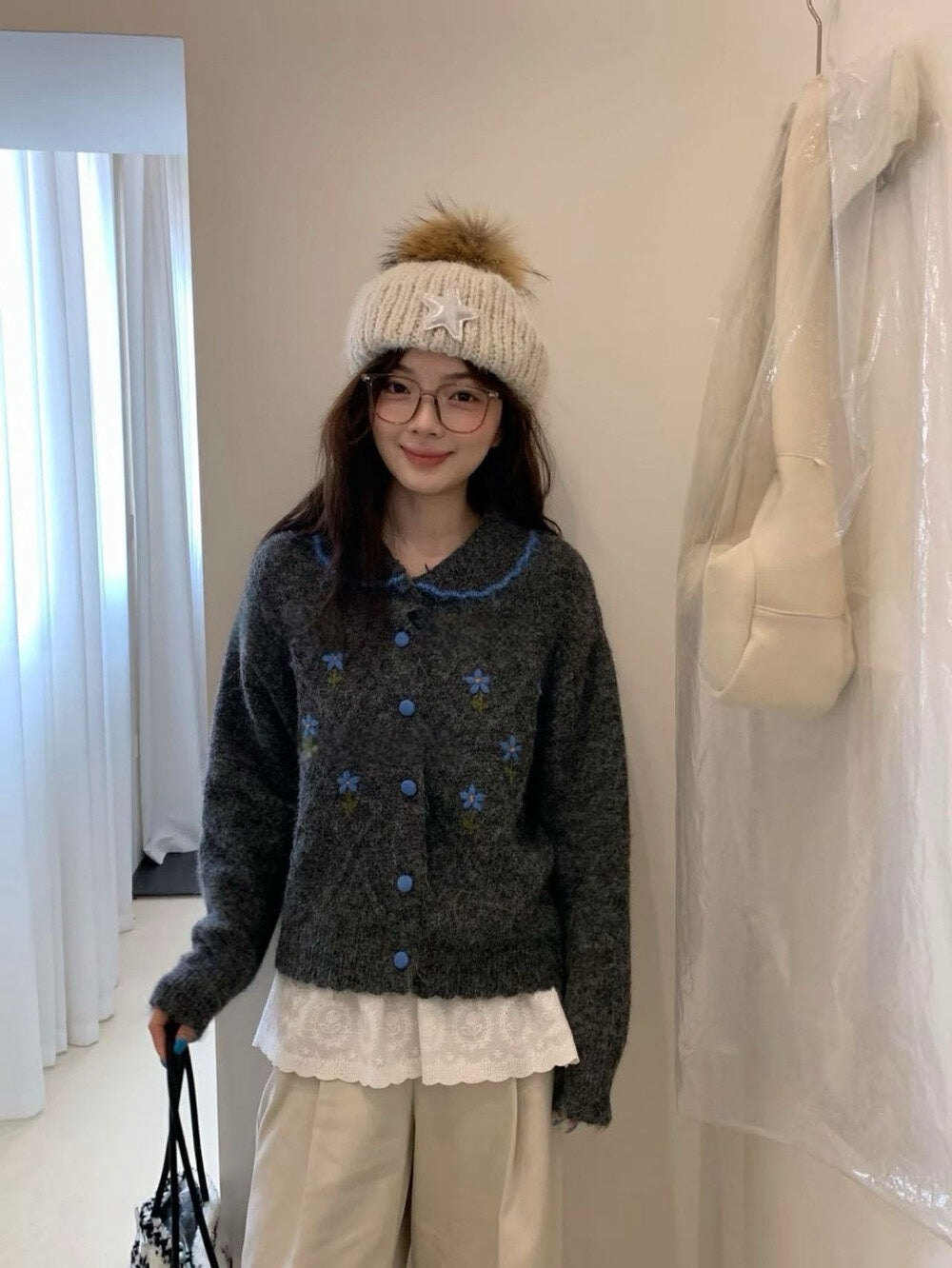 // 18%綿羊毛撞色花邊菱格紋刺繡花CD