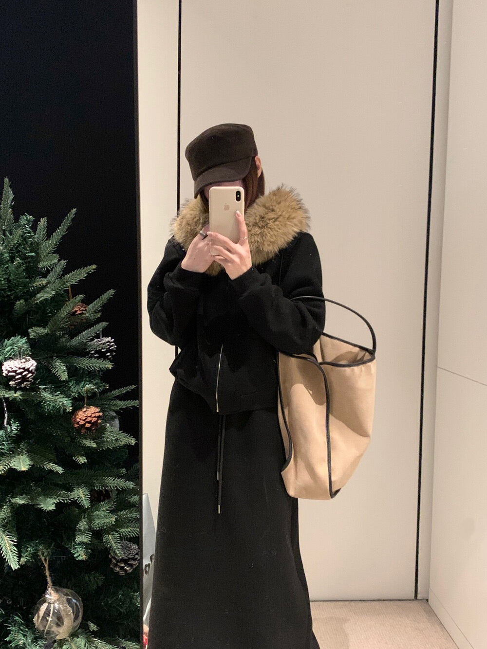 // 可拆毛毛領連帽拉鍊衛衣外套+中裙套裝￼