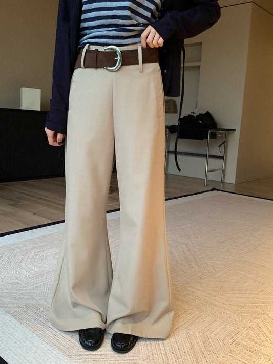 // 連腰帶超顯瘦微喇叭西褲