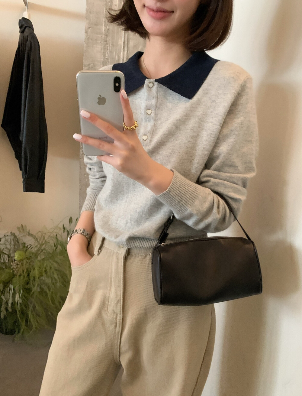 // 撞色翻領兔絨針織上衣