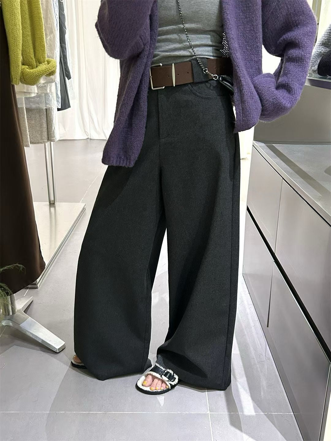 // 褲型完美連腰帶薄呢料褲