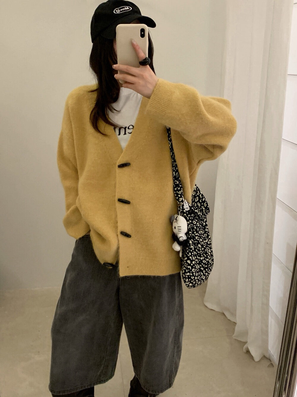 // 超軟糯寬鬆中長牛角鈕CD