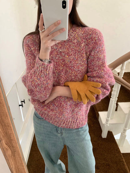 // 一眼看中的彩線圓領毛衣