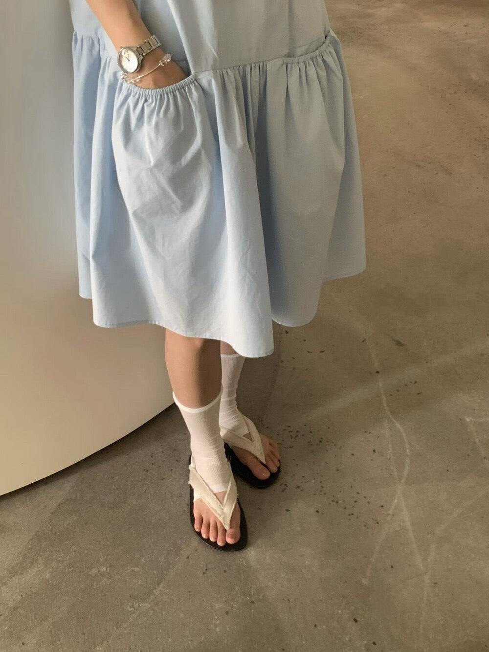 // 少女感中袖荷葉腳口袋OPS