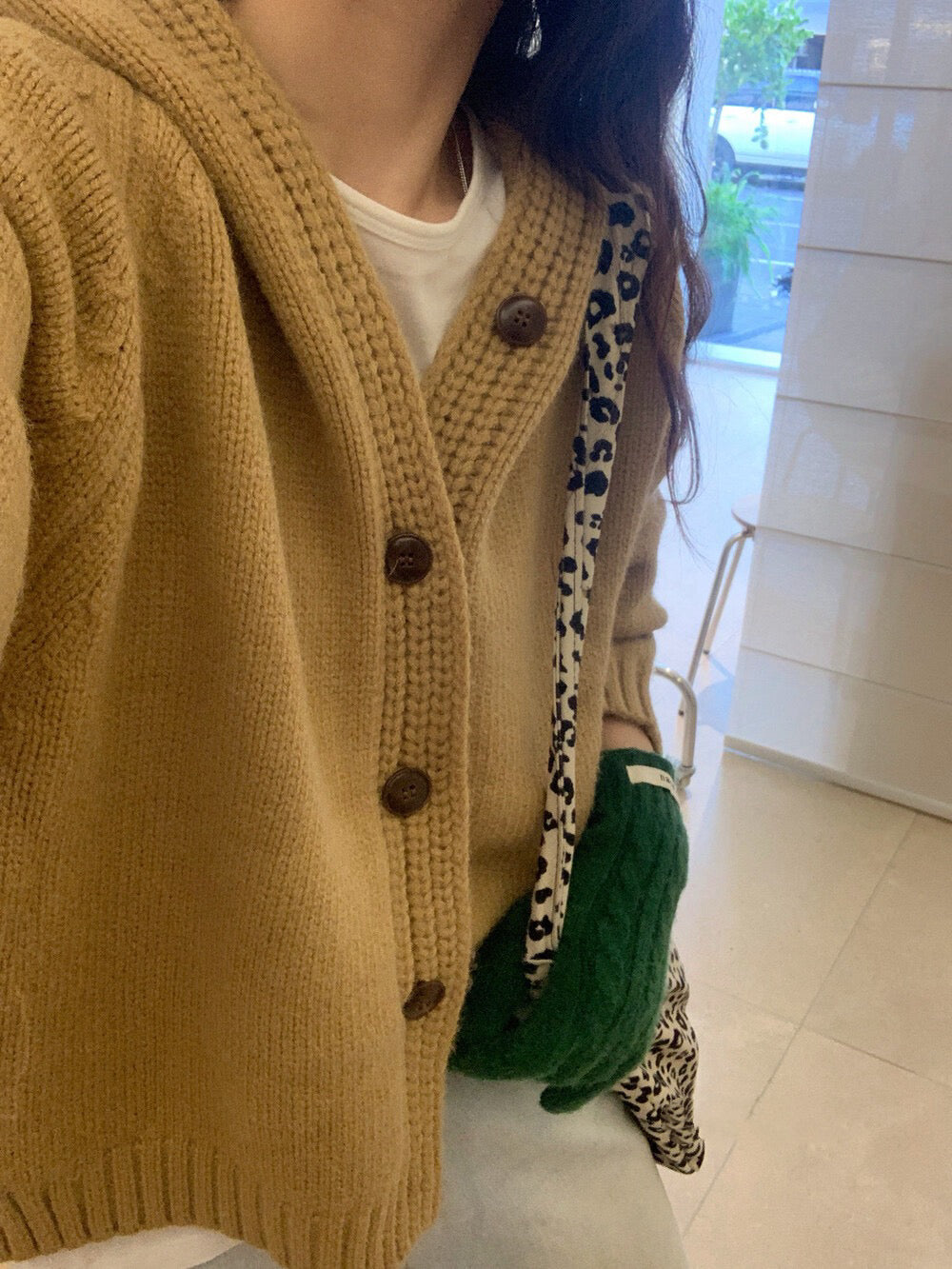 // 八色織紋邊連帽冷外套