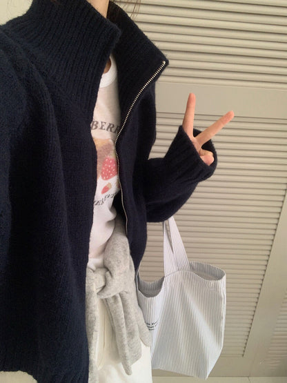 // 超韓直坑紋立領上下拉鍊CD