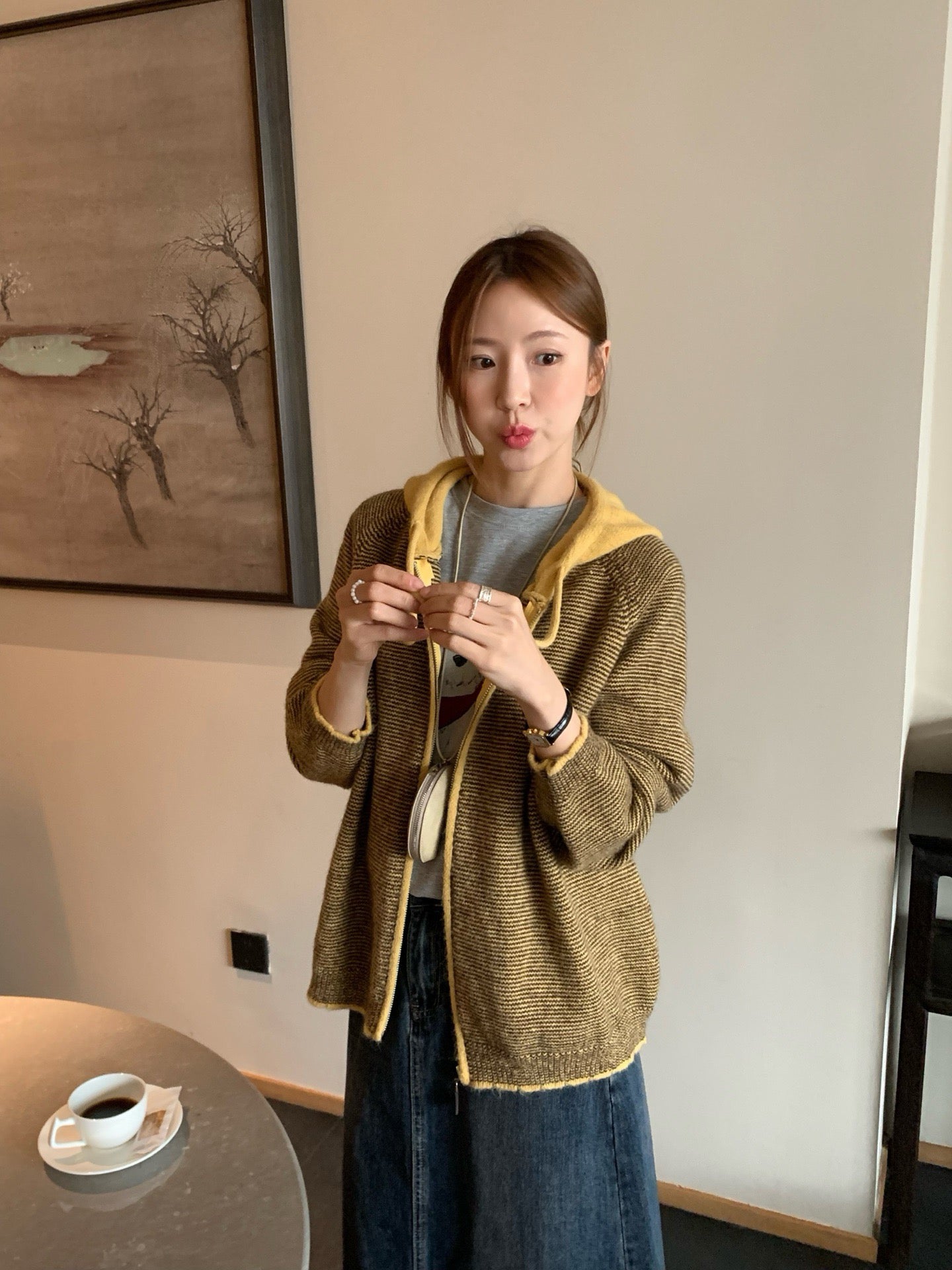 // 拼色連帽細間條拉鍊CD