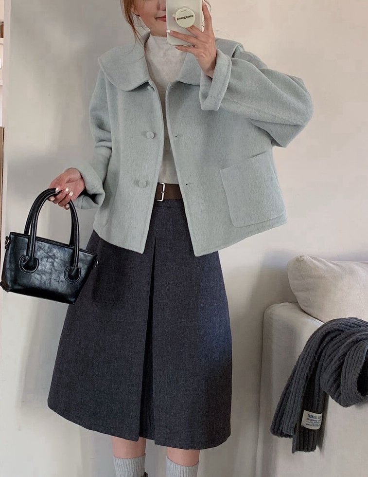 // 100%羊毛可愛娃娃領手工外套