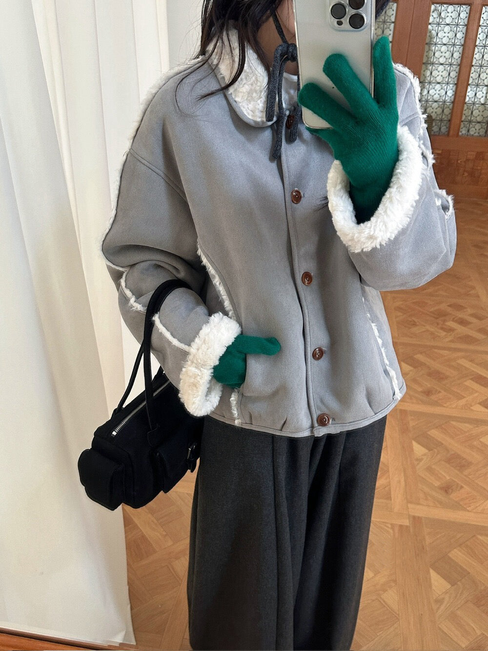 // 質感超好的皮毛一體圓翻領毛毛外套