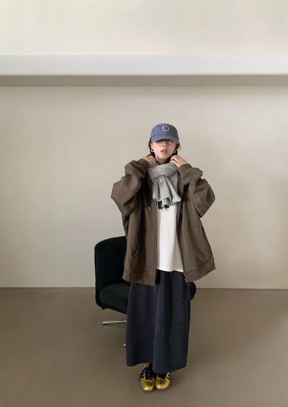 // 超大彈力絨感中裙