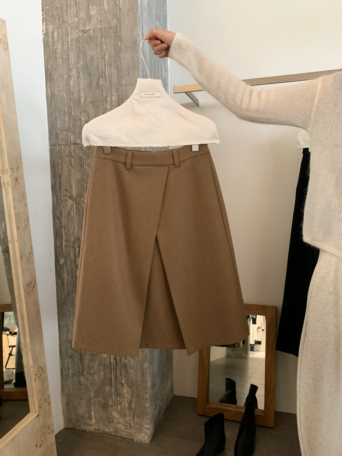 // 45%wool交叉不規則毛呢裙