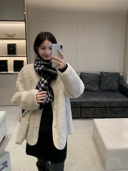 // 20%wool軟糯皮毛一體粒粒毛中長外套