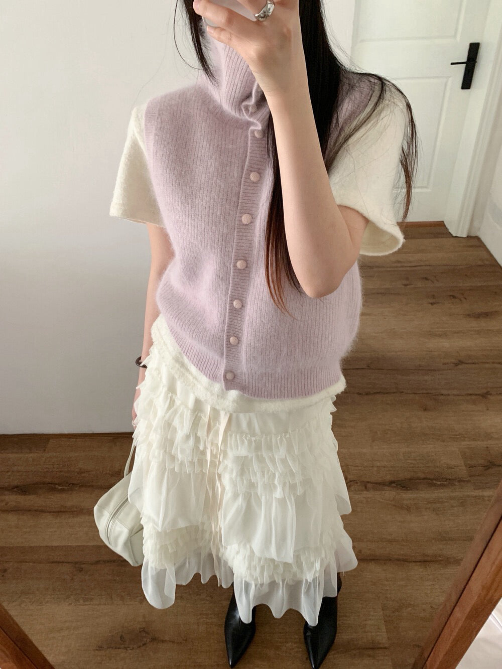 // 鬆鬆領超美排扣針織背心