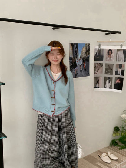 // 18%羊毛撞色鎖邊牛角鈕CD