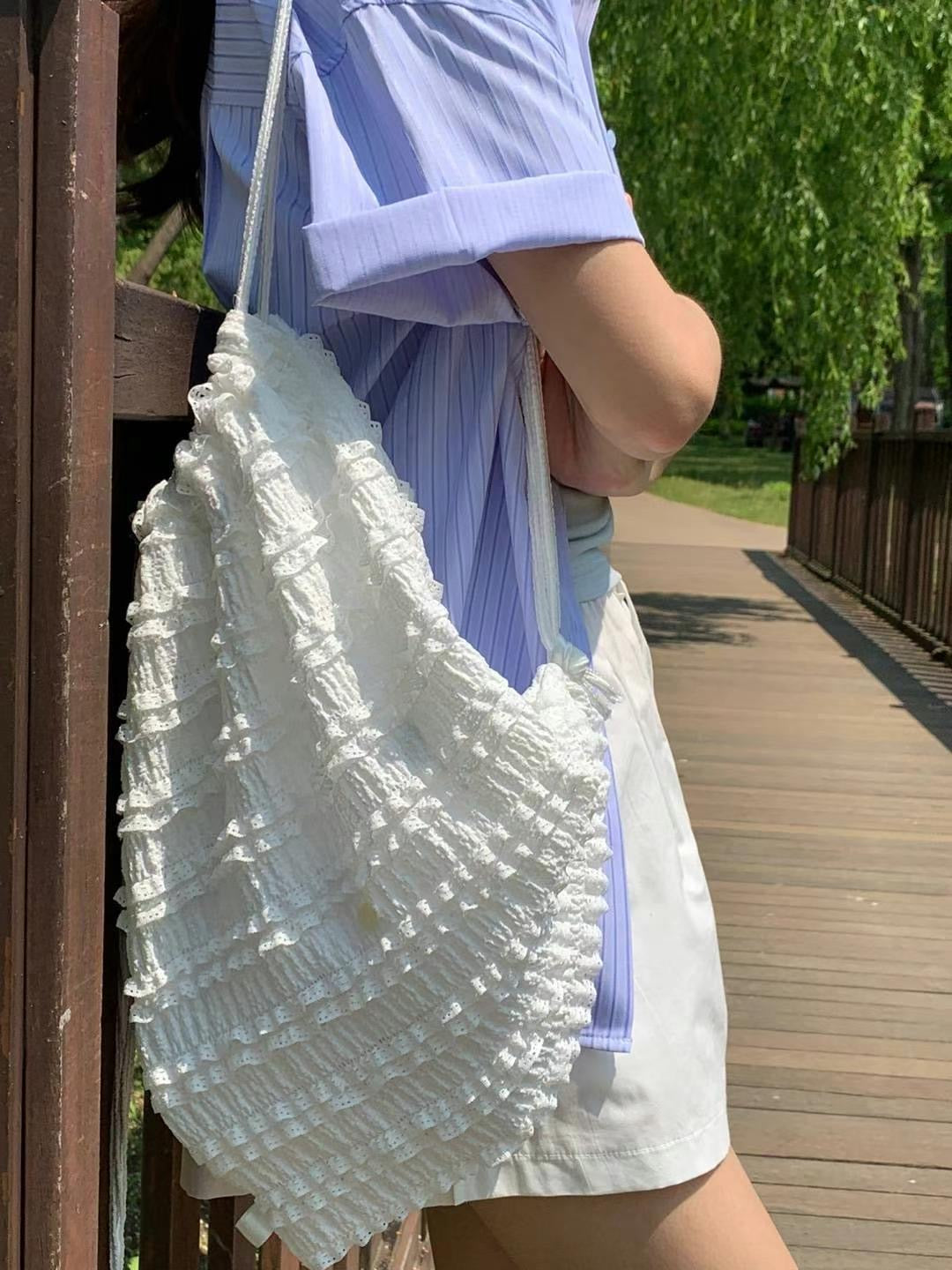 // 超可愛層層lace多背法袋仔