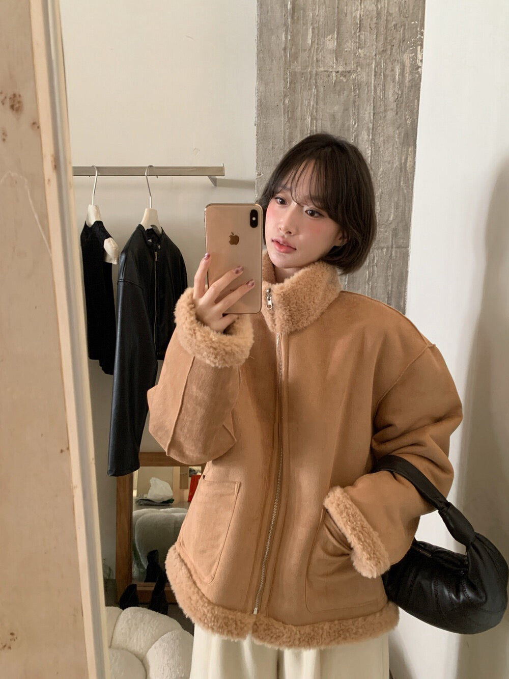 // 皮毛一體毛毛邊立領拉鍊外套