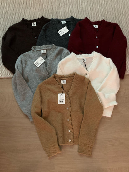 // 10%wool軟糯絨感鈎花邊CD