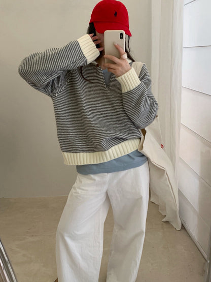 // 設計感撞色領一粒鈕細間條毛衣