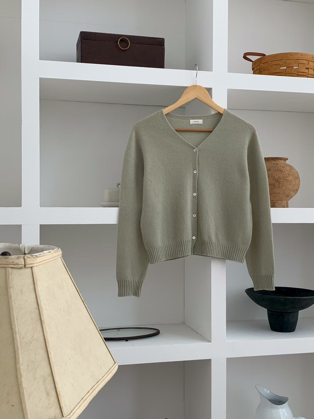 // super soft 100%wool V領CD