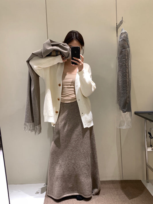 // 慵懶風V領寬鬆款CD