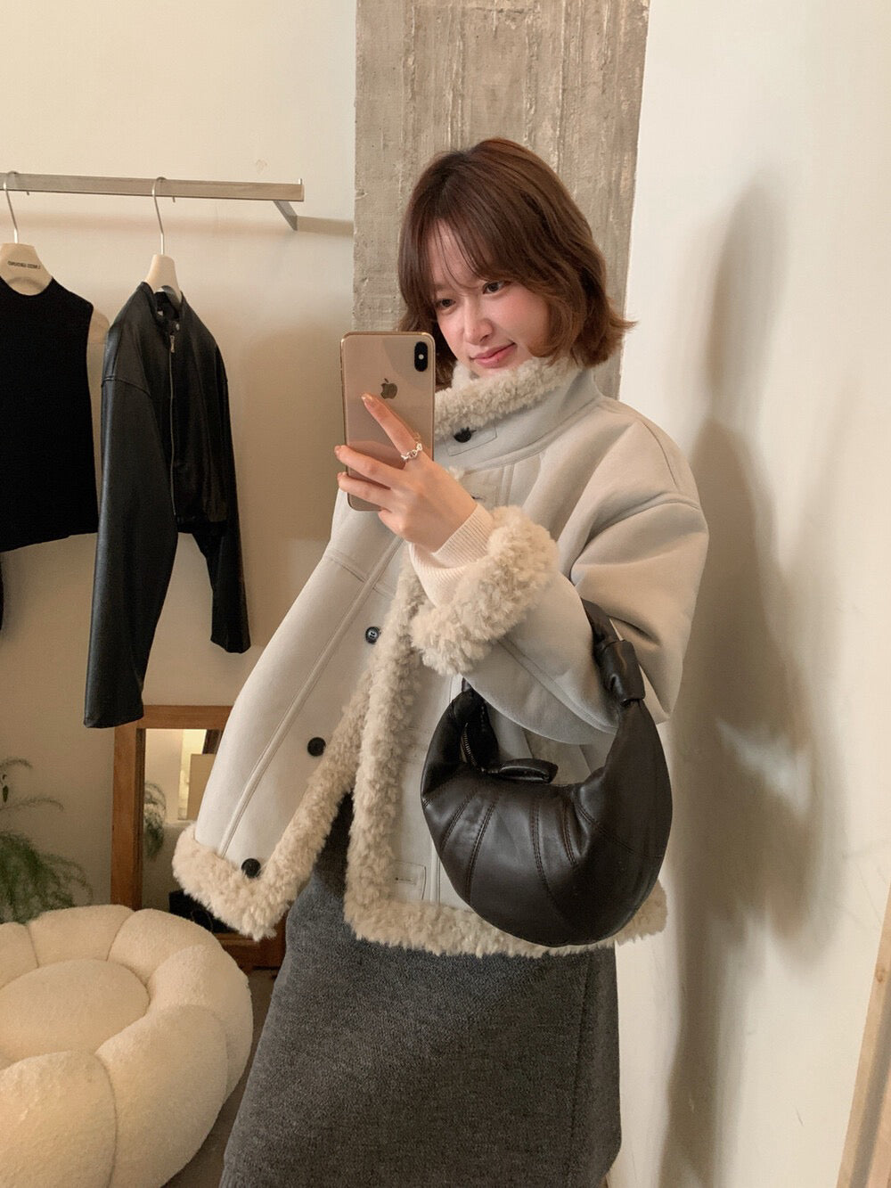 // 性價比極高皮毛一體羊羔毛麂皮外套