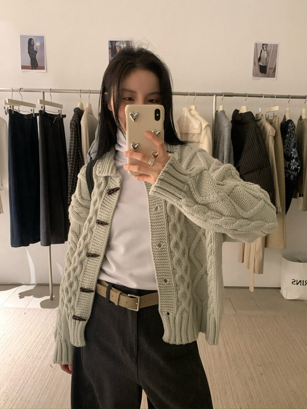 // 麻花牛角鈕坑紋翻領CD