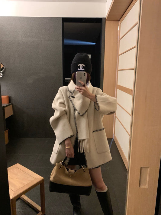 // 100%羊毛撞色鎖邊手工外套(連頸巾)