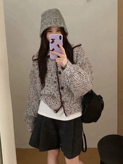 // 30%綿羊毛彩點包邊翻領CD