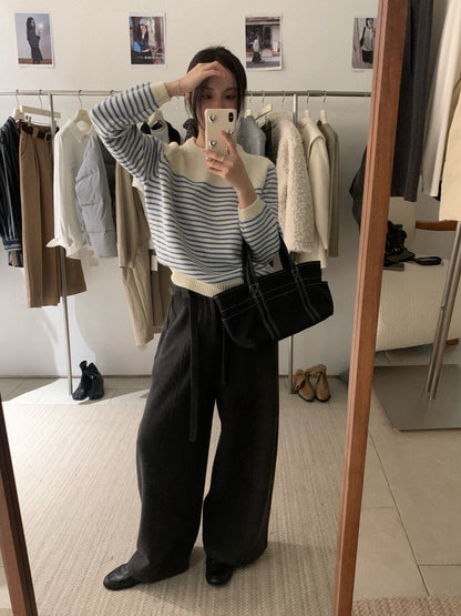 // 簡約圓領間條圓領毛衣