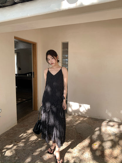 // 春日小碎花荷葉邊吊帶OPS