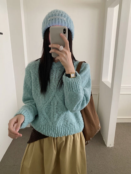 // 麻花邊領口菱格patterns毛衣