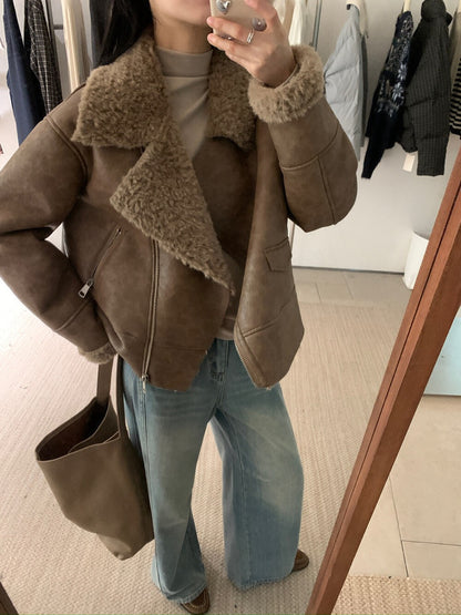 // 復古感皮毛一體做舊感皮外套