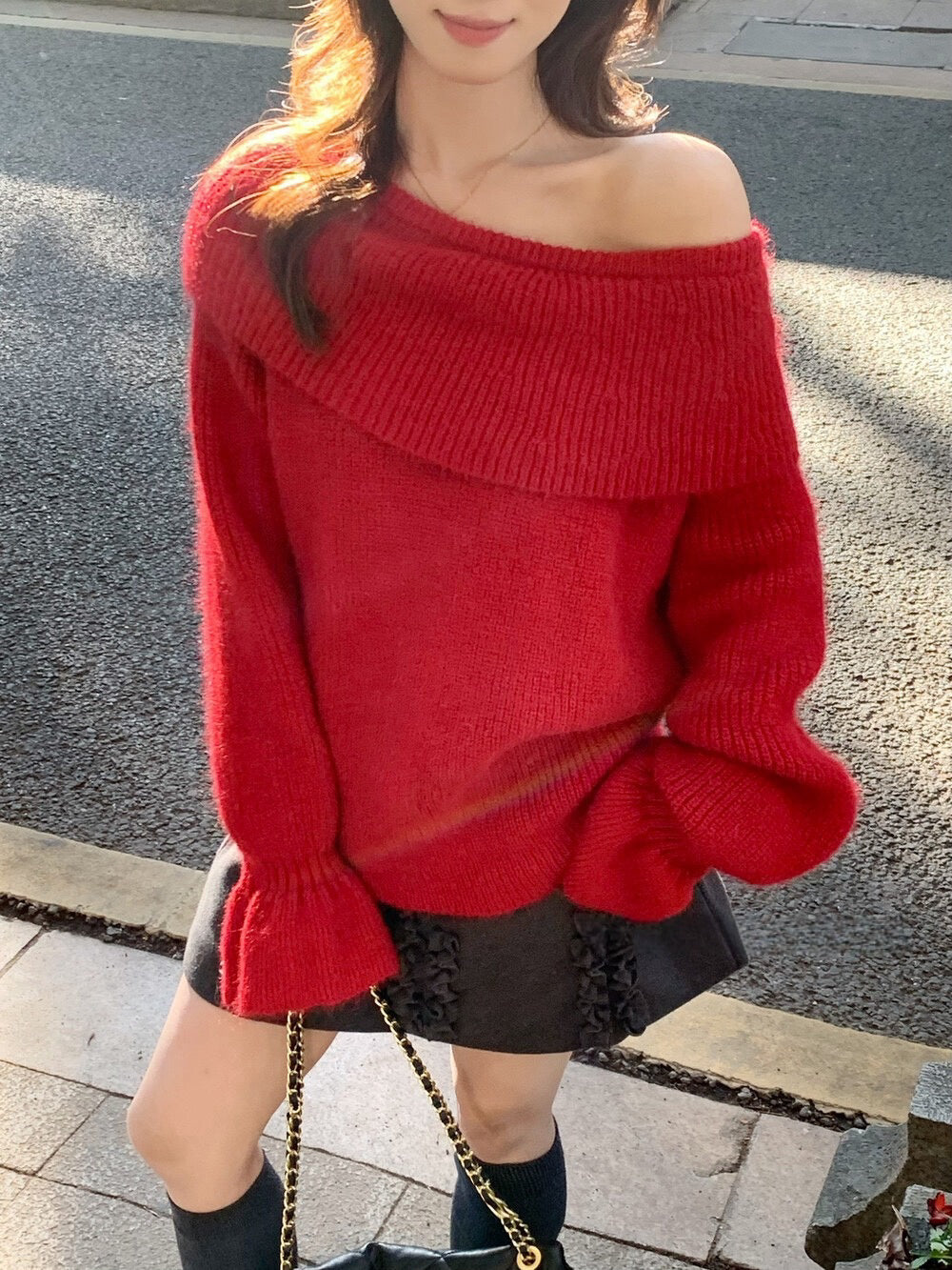 // 節日感斜肩荷葉袖毛衣