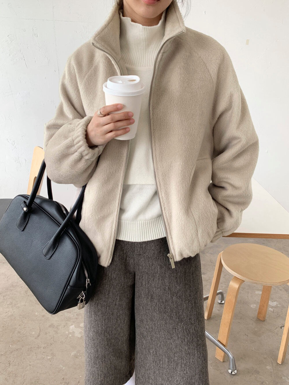 // 休閒風絨毛感夾棉外套