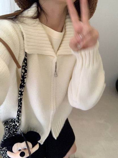 // 直坑紋大翻領上下拉鍊落肩CD