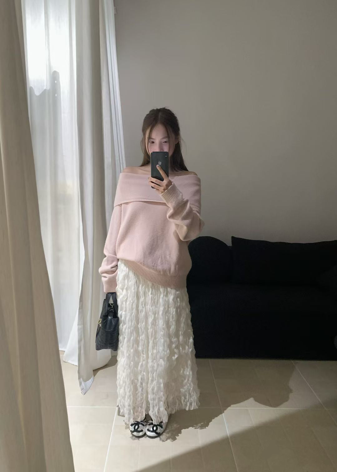 // 溫柔小性感一字領親膚NT