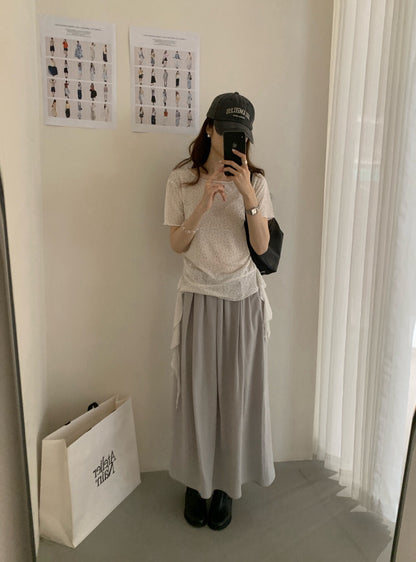 // 設計感兩邊荷葉邊碎花薄針織上衣