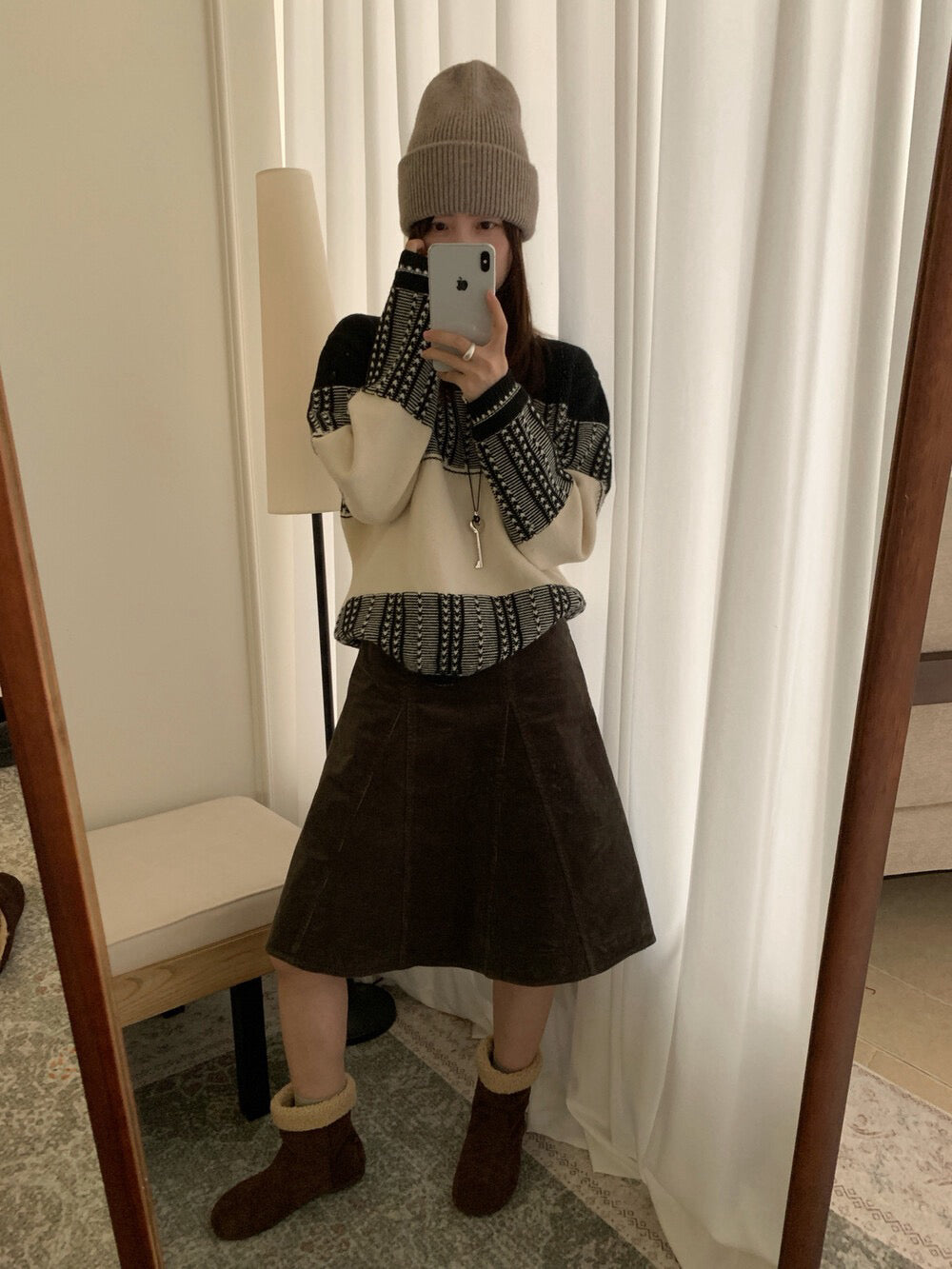 // 超美鈎針提花圓領毛衣