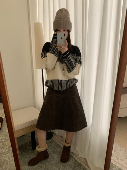 // 超美鈎針提花圓領毛衣