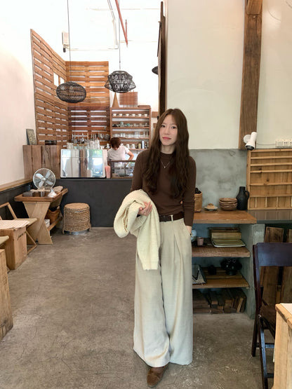 // 壓褶薄毛呢料闊腳西褲(連腰帶)