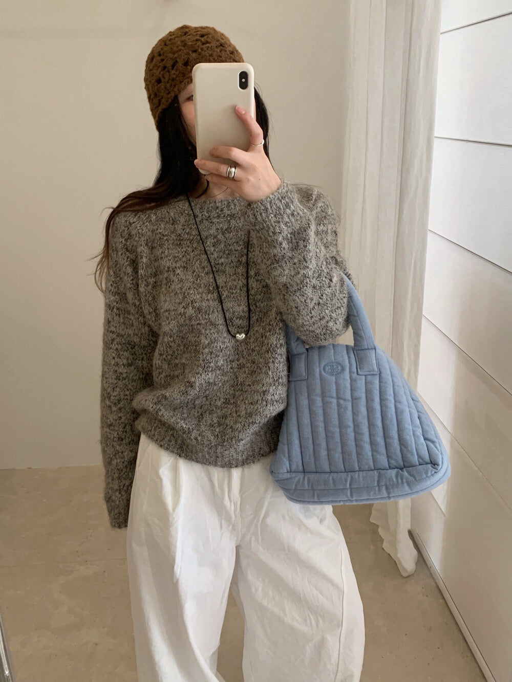 // 超美花線圓領毛衣