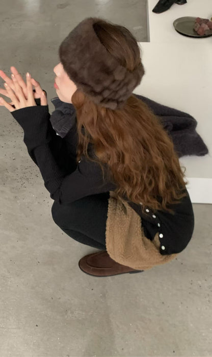 // 超顯瘦直坑紋側開鈕TEE