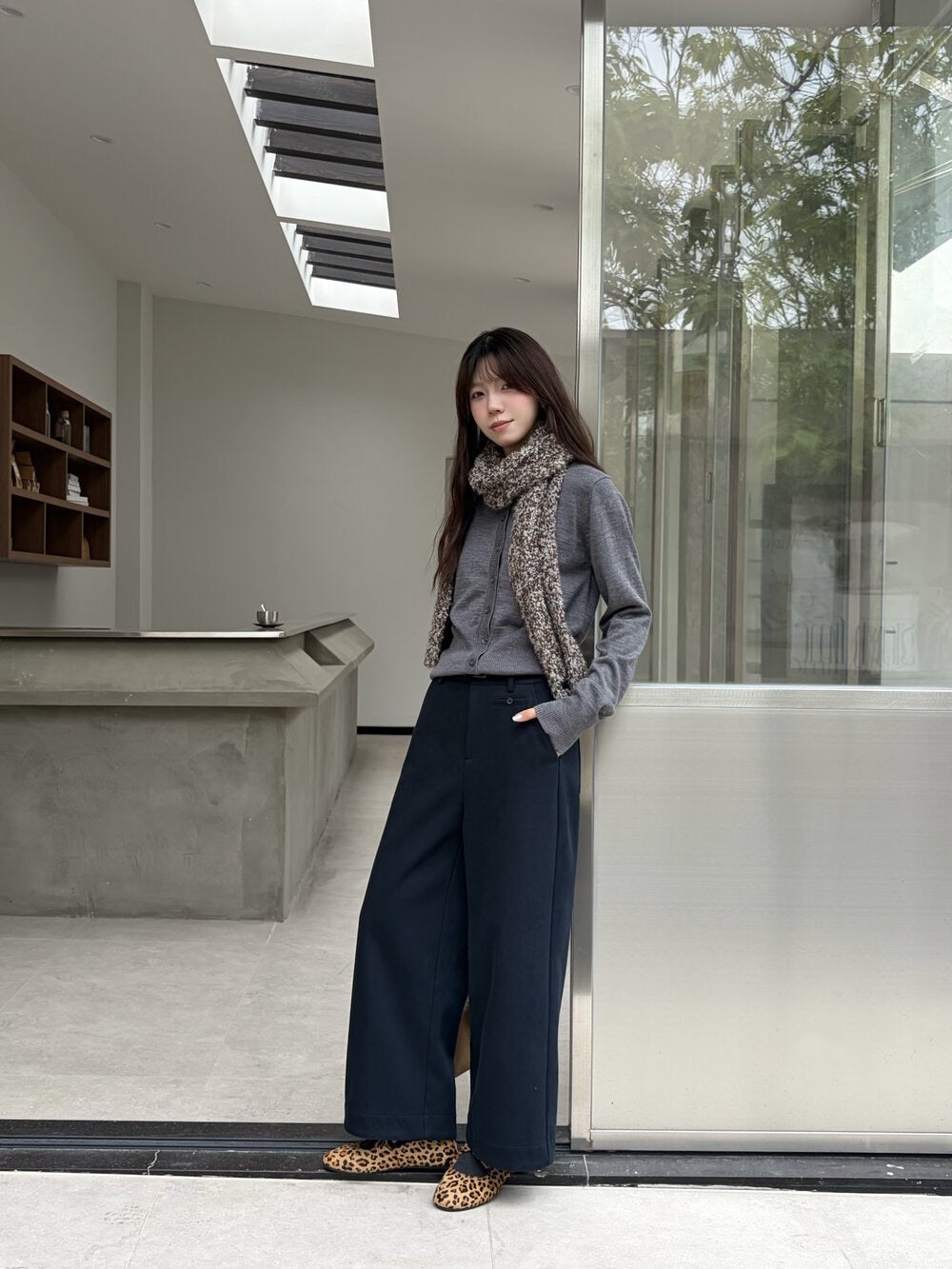 // 極簡BB絨九分直筒褲