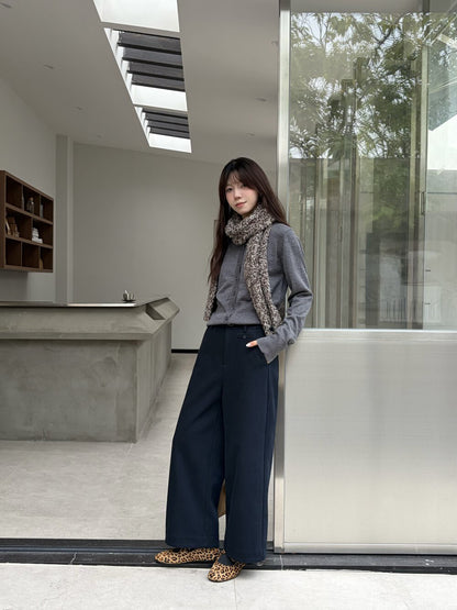 // 極簡BB絨九分直筒褲