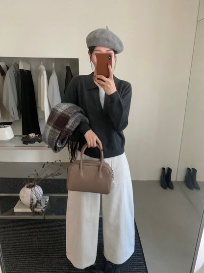 // 自帶造型假兩件小v翻領NT