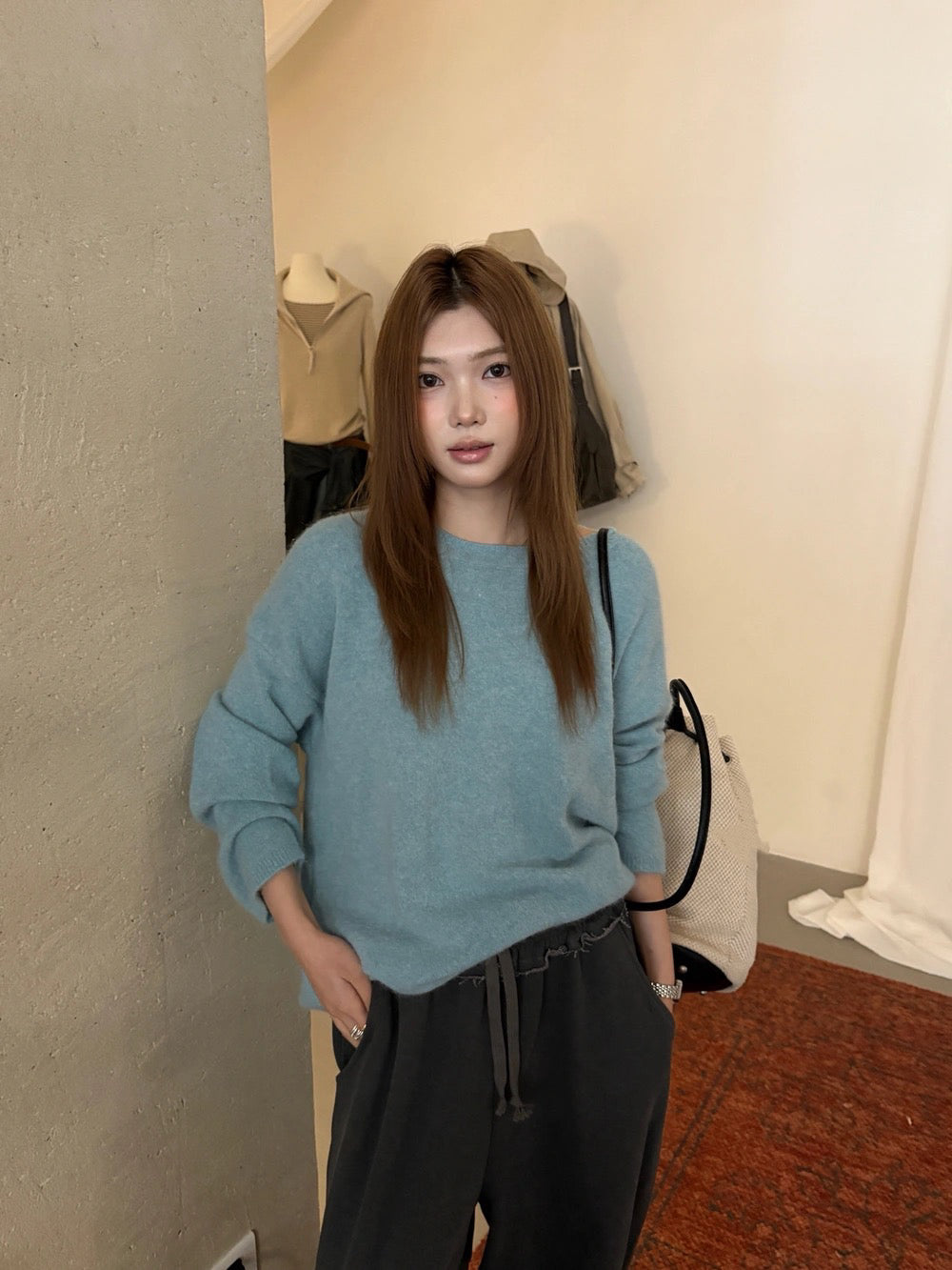 B151 / 慵懶風寬鬆軟糯圓領針織上衣(15%兔毛)